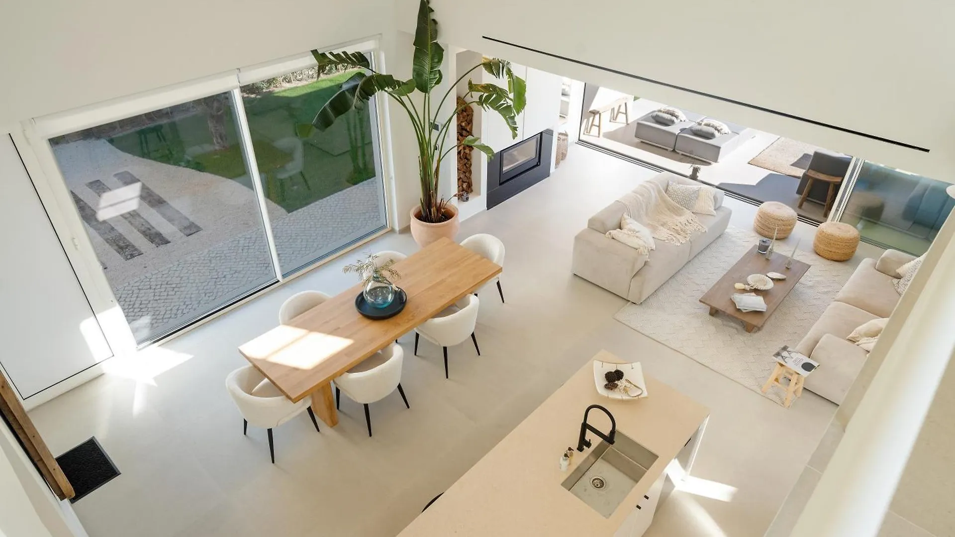 Modern Sea View Villa, Heated Pool,Rooftop Jacuzzi Outdoor Kitchen 12Min Faro Airport Santa Barbara de Nexe Holiday home