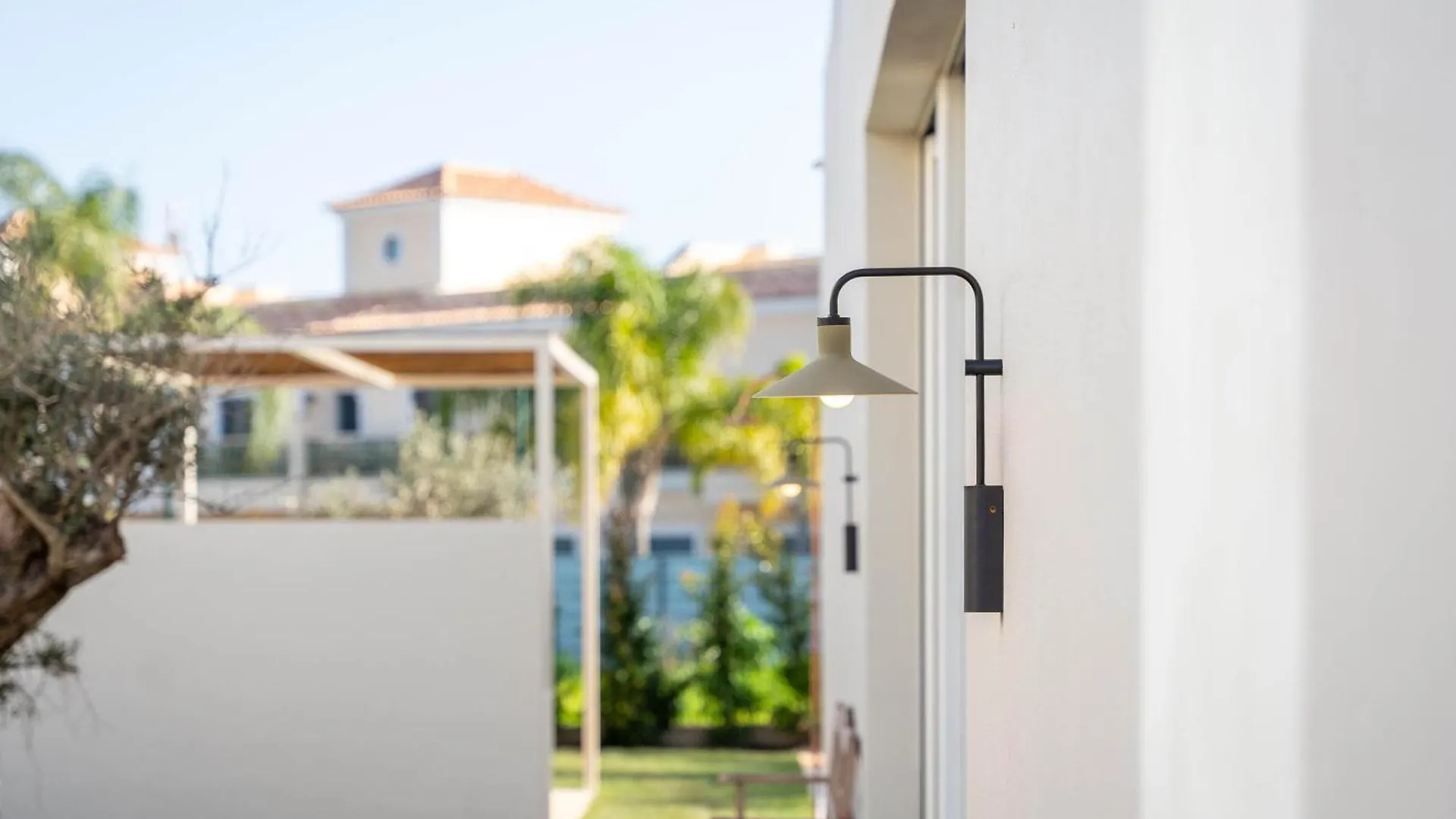 Modern Sea View Villa, Heated Pool,Rooftop Jacuzzi Outdoor Kitchen 12Min Faro Airport Santa Barbara de Nexe 0*,  Portugal